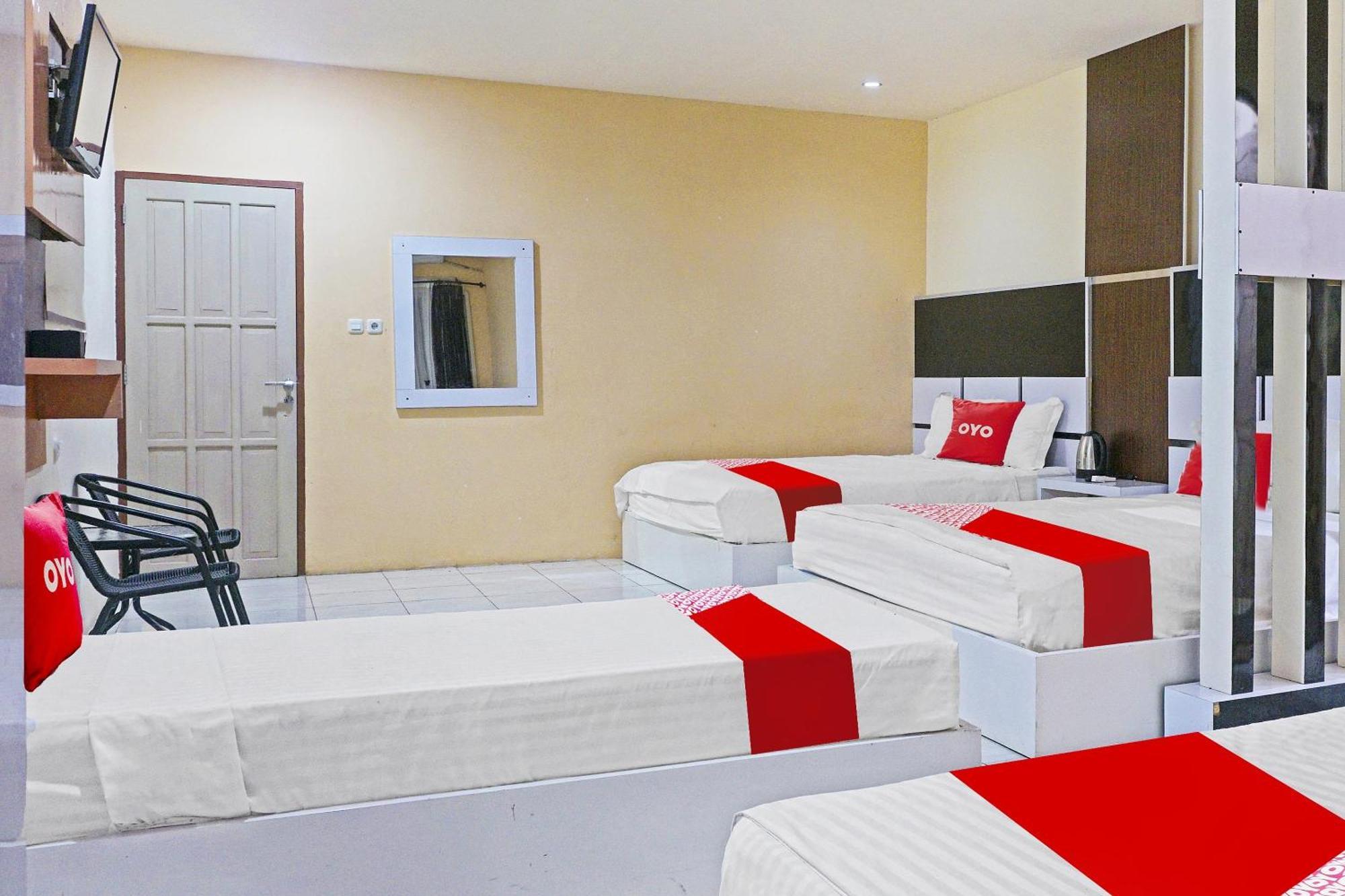 Collection O 91331 Hotel Grand Saota Soppeng Lalabata Esterno foto
