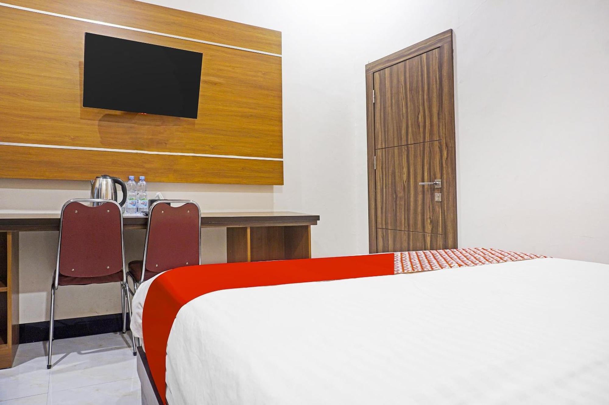 Collection O 91331 Hotel Grand Saota Soppeng Lalabata Esterno foto