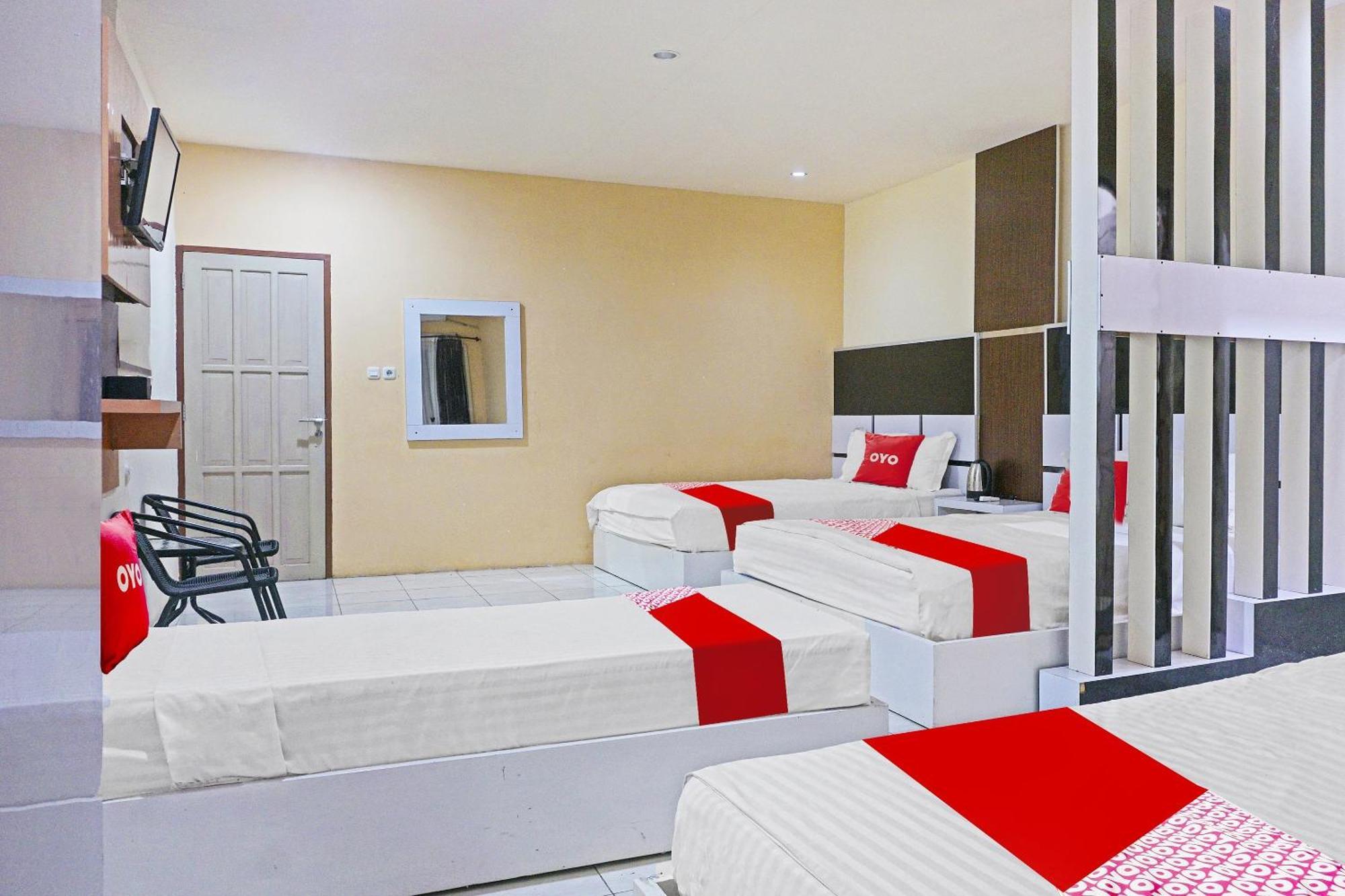Collection O 91331 Hotel Grand Saota Soppeng Lalabata Esterno foto
