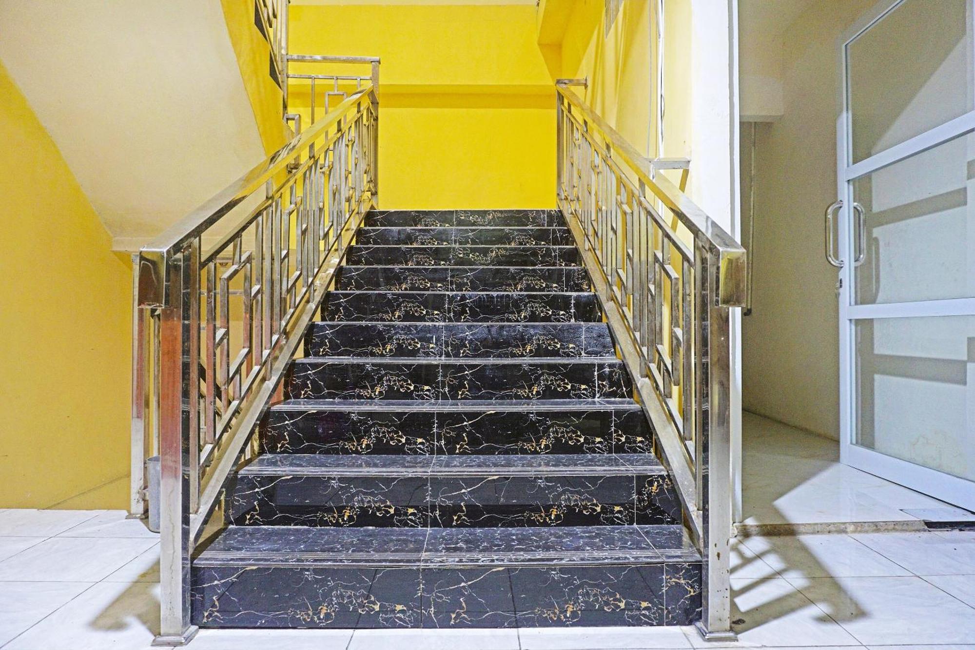Collection O 91331 Hotel Grand Saota Soppeng Lalabata Esterno foto