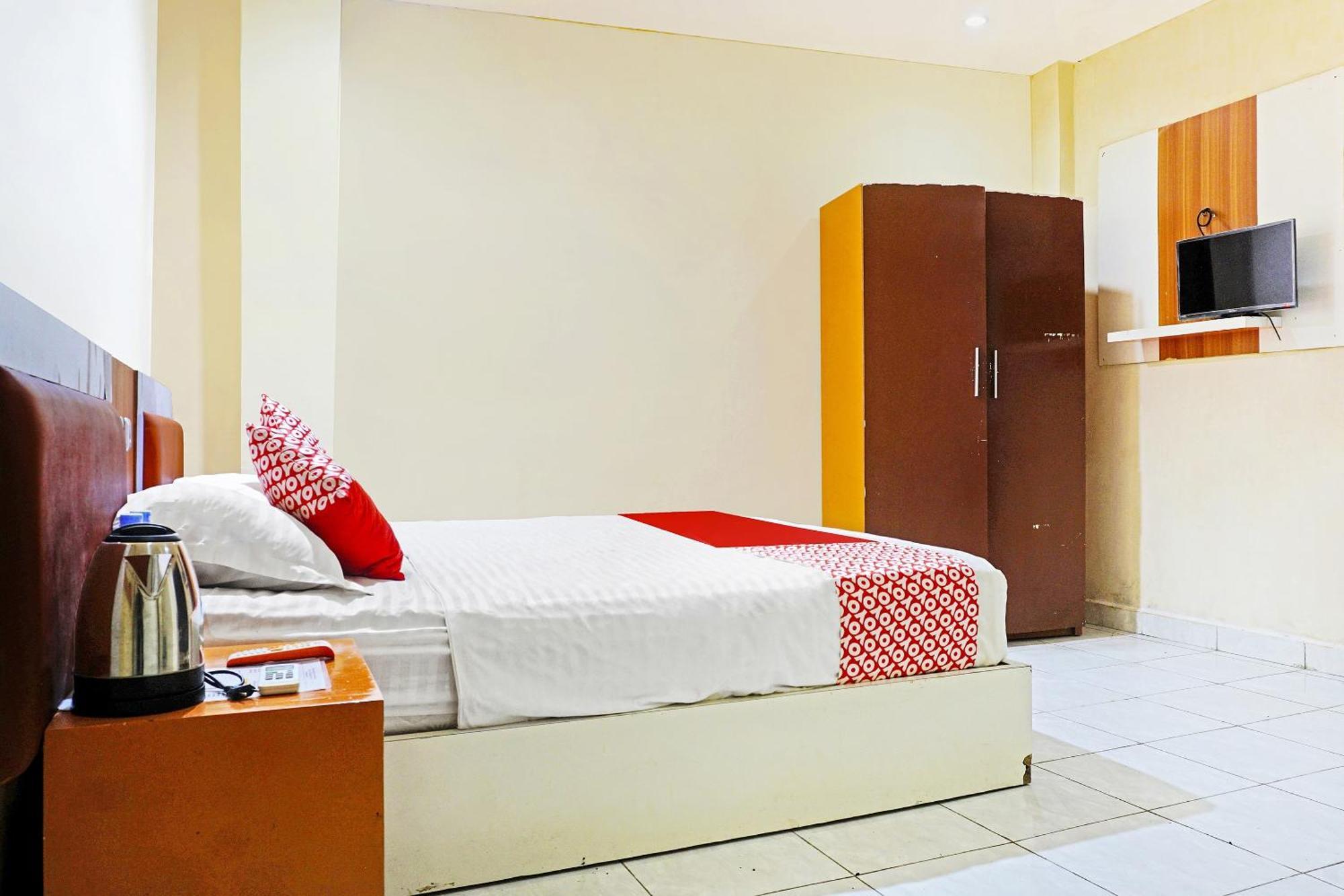 Collection O 91331 Hotel Grand Saota Soppeng Lalabata Esterno foto